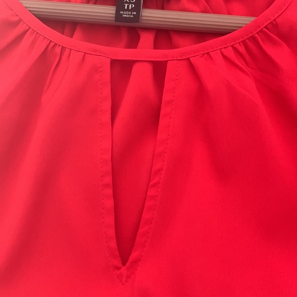 Banana Republic Factory Red Sleeveless Blouse - Picture 5 of 5